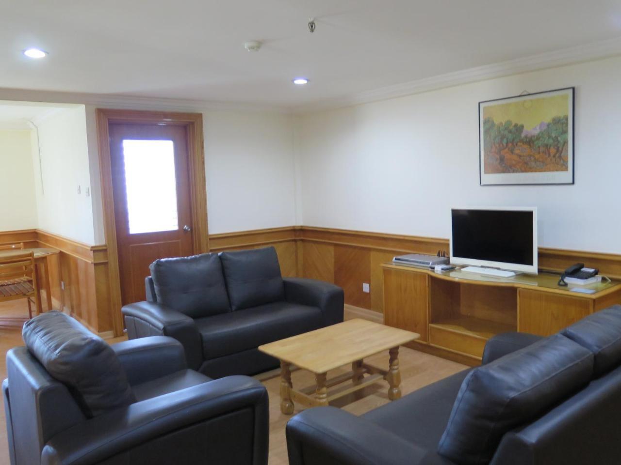 Sea View Resort Hotel & Apartments Kuala Belait Esterno foto